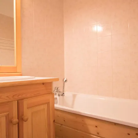 Apartment Chaleureux A Aussois, 6 Pers, Proche Navettes - Fr-1-508b-10 *